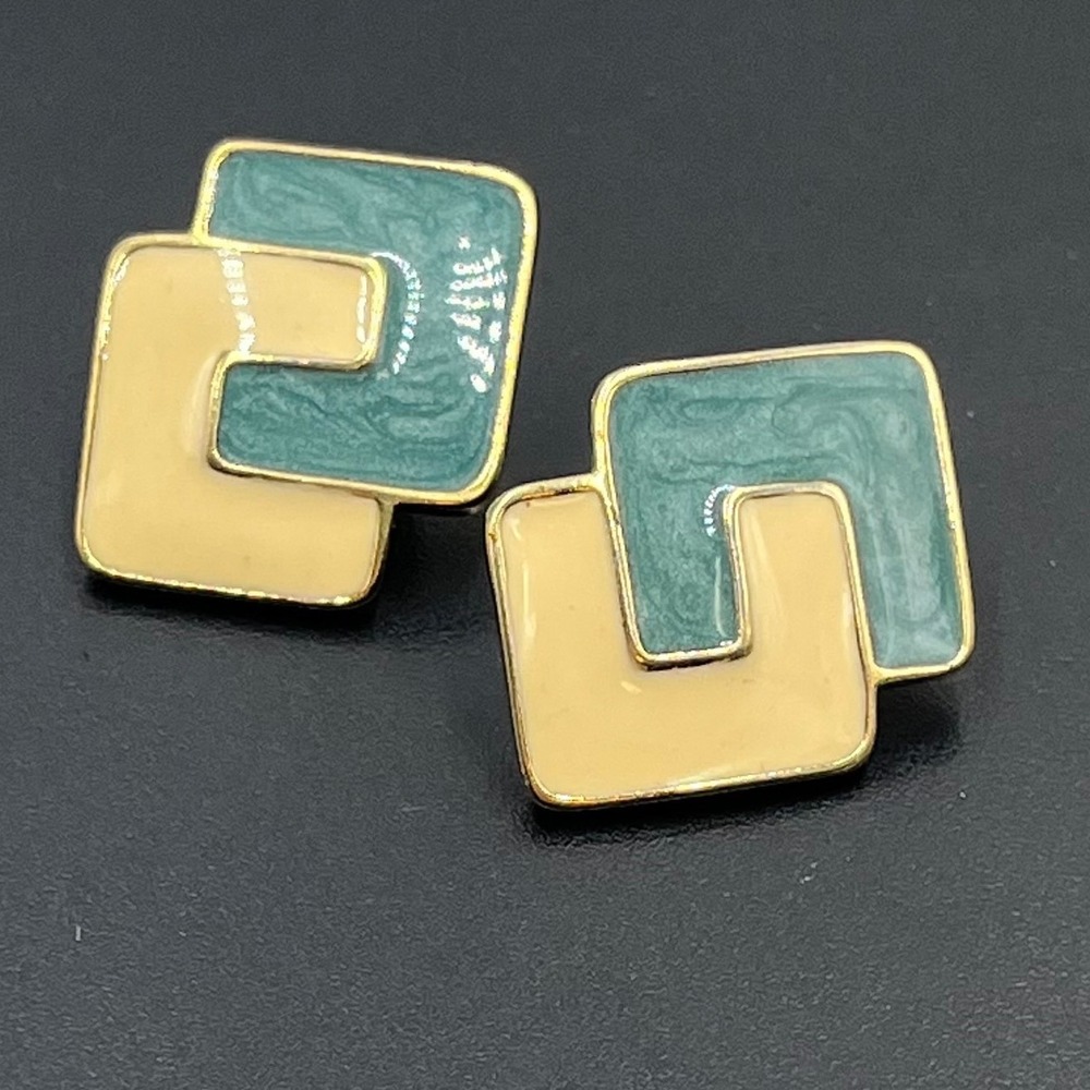 Trifari Vintage Teal Cream Enamel Gold Tone Interlocking Geometric Stud Earrings